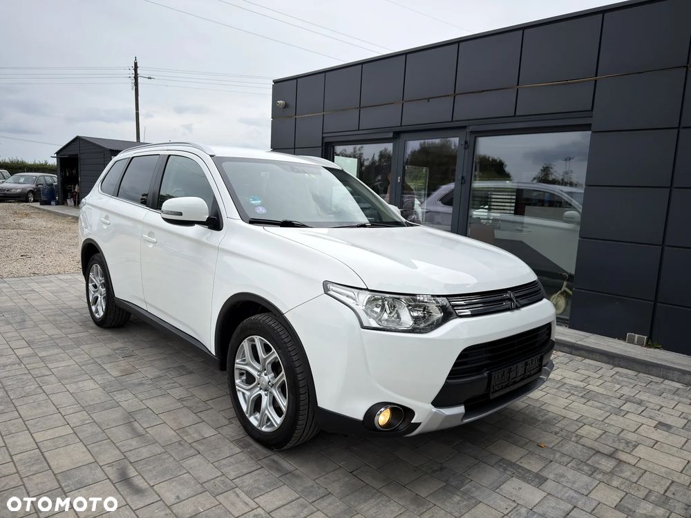 Mitsubishi Outlander Instyle NAVI + - 1