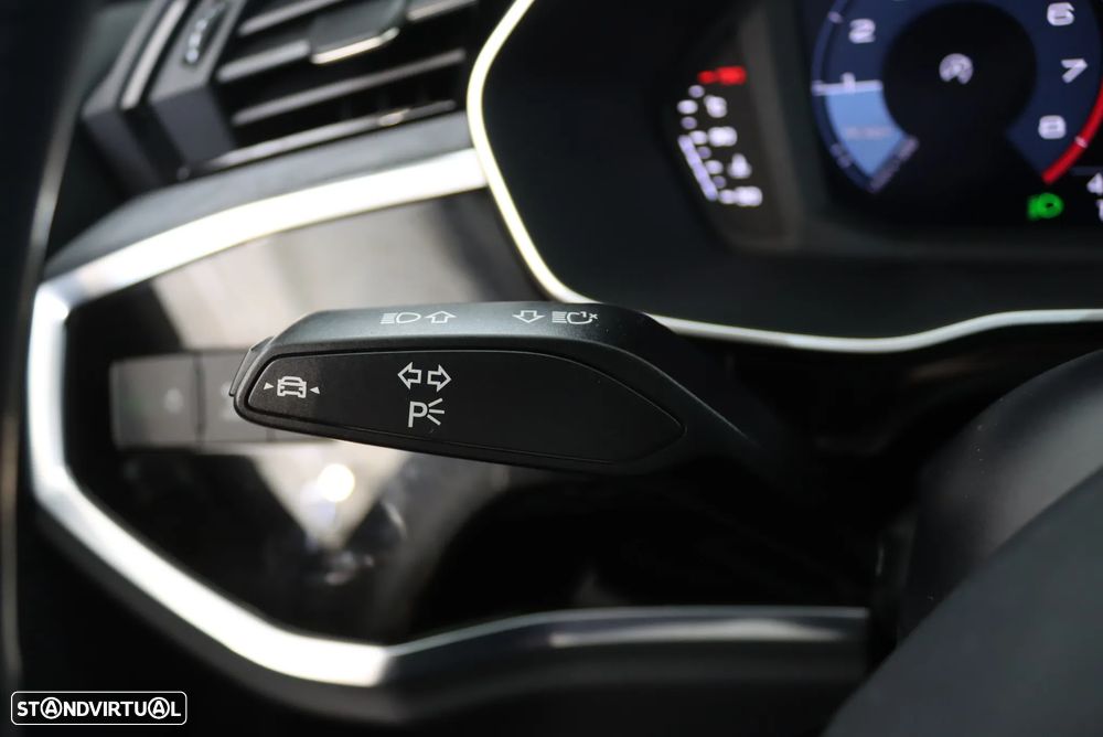 Audi Q3 35 TFSI S line - 12