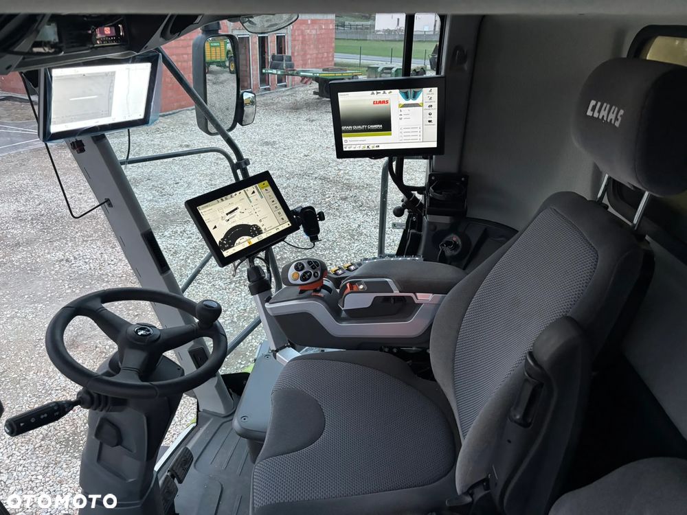 Claas Lexion 8900 - 8