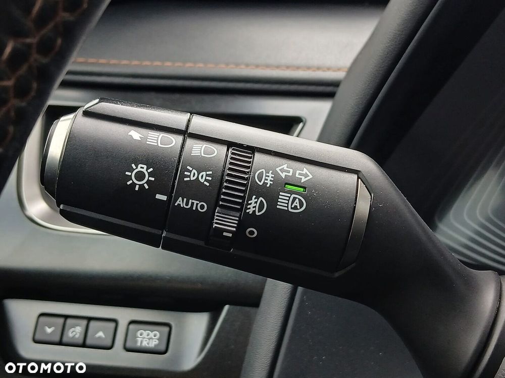Lexus UX - 32