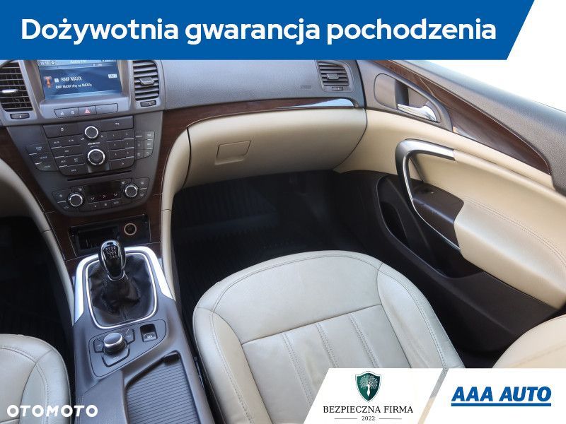 Opel Insignia - 10