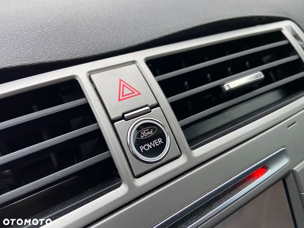Ford Kuga 2.0 TDCi Titanium - 14