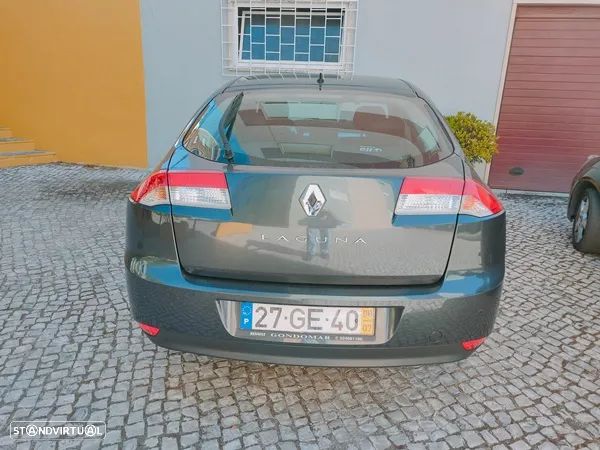 Renault Laguna 2.0 dCi Initiale - 6