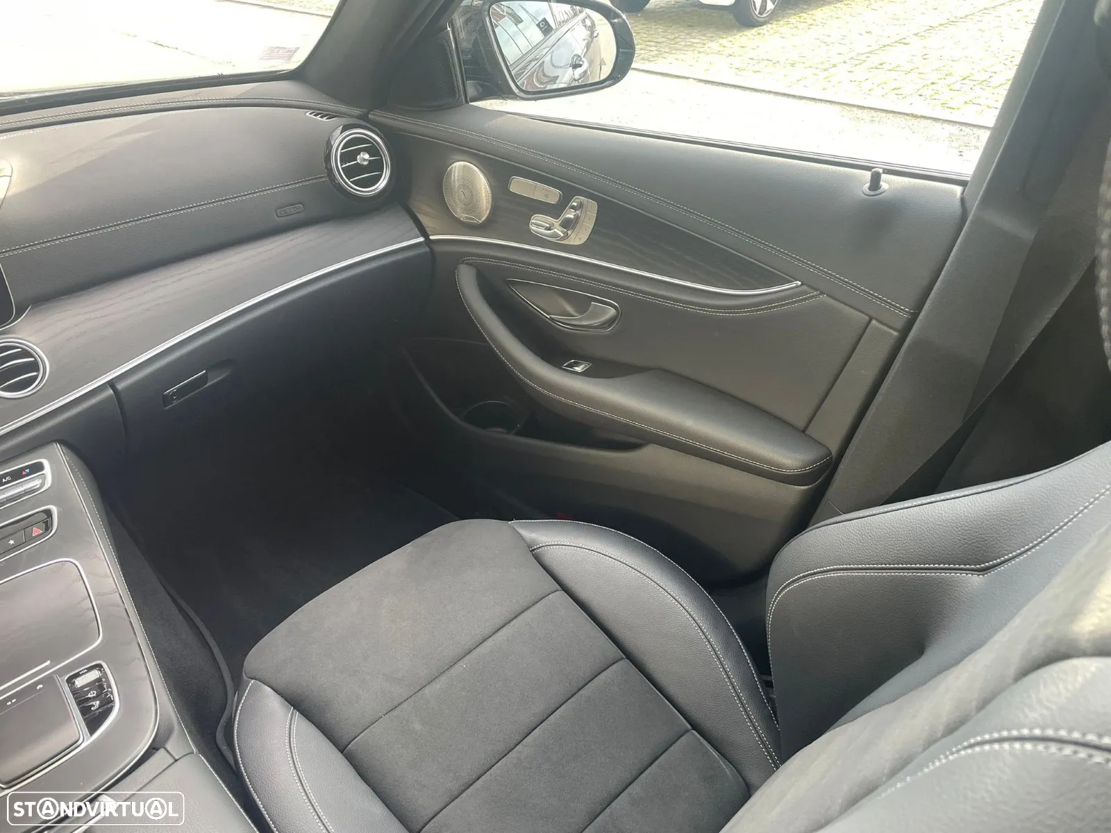 Mercedes-Benz E 300 de AMG Line - 12