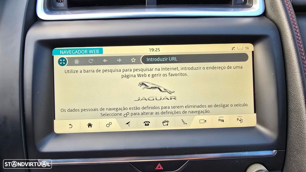 Jaguar E-Pace - 46