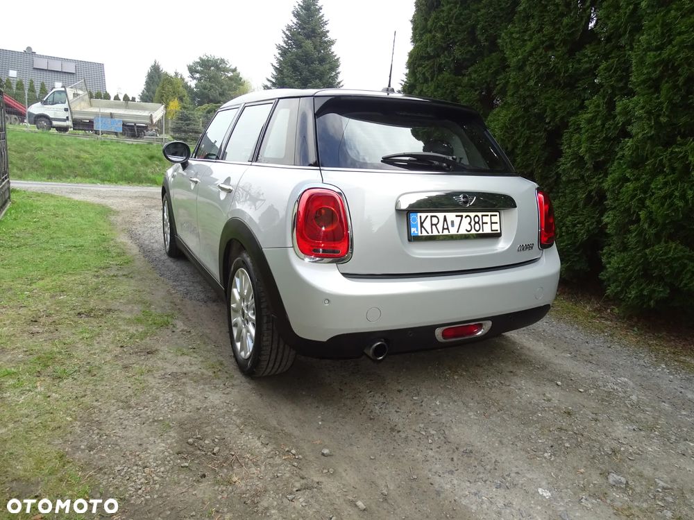 MINI Cooper Essential Trim - 9