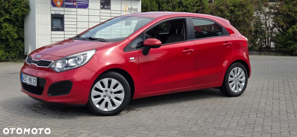 Kia Rio 1.2 Fifa World Cup Edition - 6