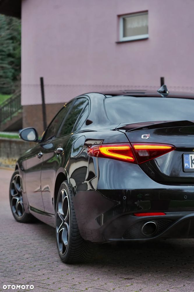 Alfa Romeo Giulia 2.0 Turbo TI Q4 - 11