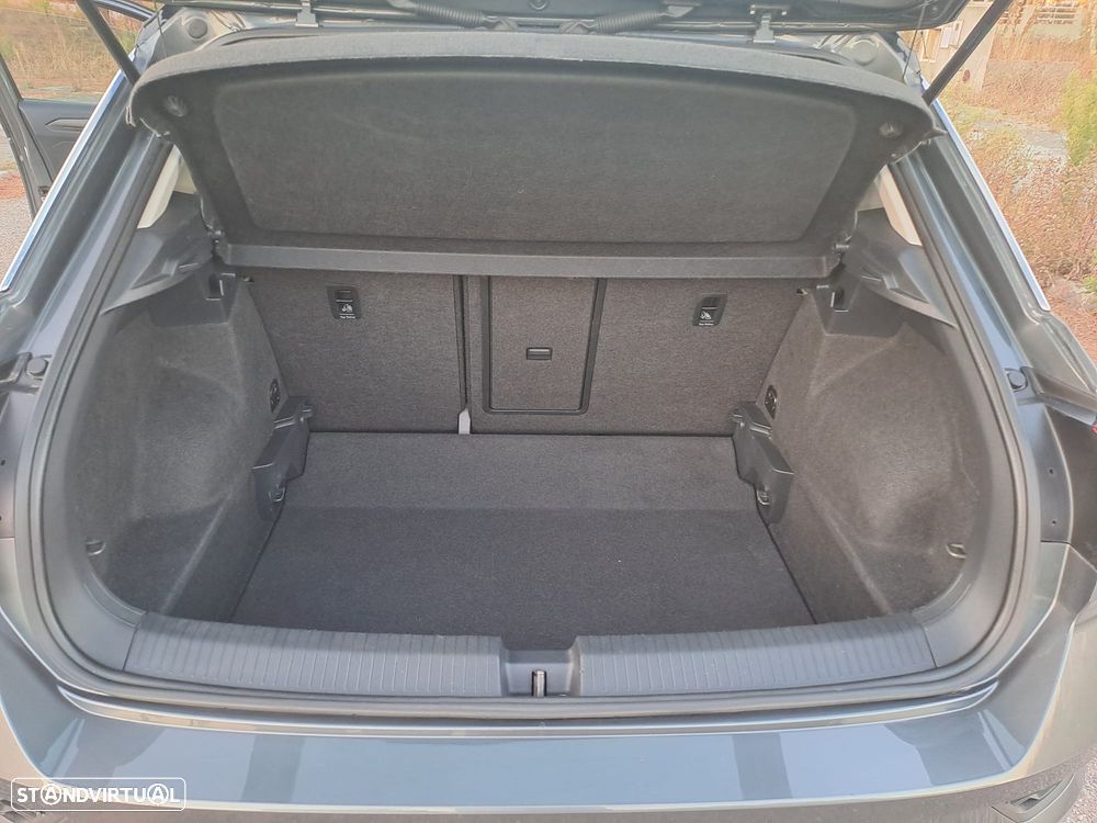 Volkswagen T-Roc 1.5 TSI Style — fotografia 17