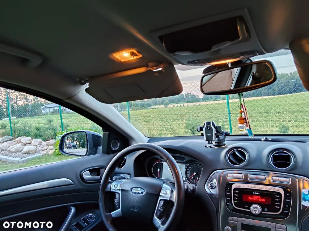 Ford Mondeo - 8