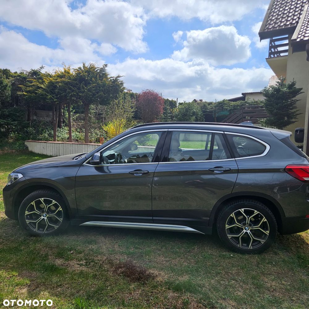 BMW X1 xDrive18d xLine - 10