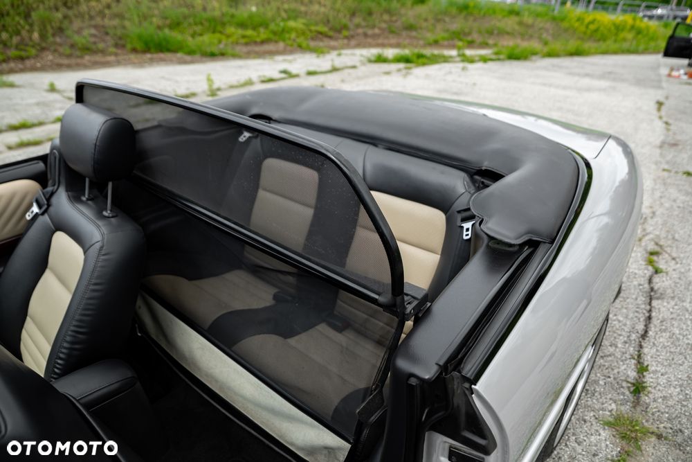 Chrysler Stratus - 24