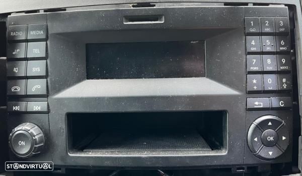 Radio Mercedes-Benz Vito Caixa (W447) - 1