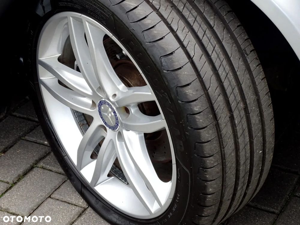 Mercedes-Benz Klasa C 250 (BlueEFFICIENCY) 7G-TRONIC - 23