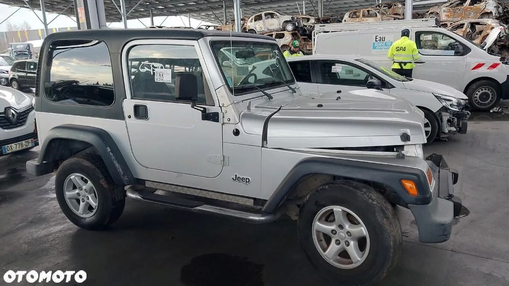 Jeep Wrangler - 1