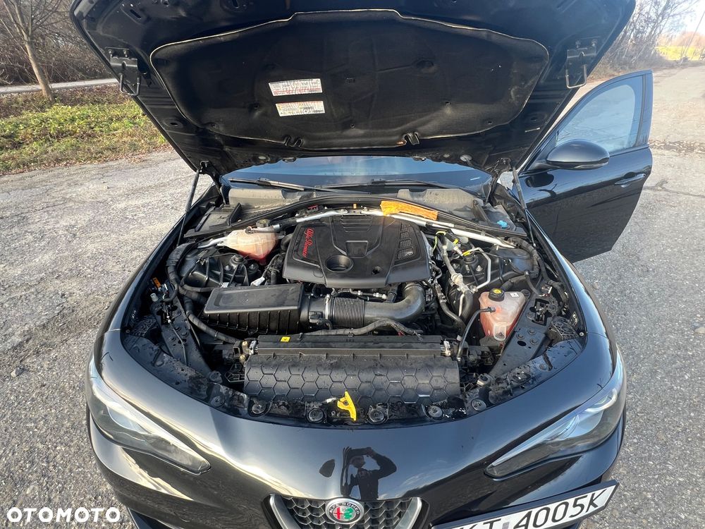Alfa Romeo Giulia 2.0 Turbo 16V AT8 Veloce Ti - 16