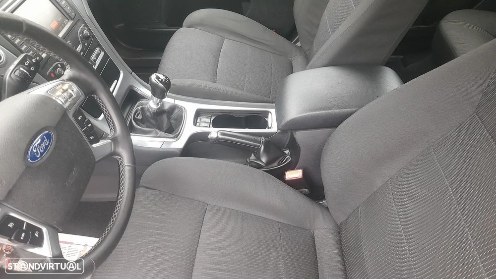 Ford Mondeo SW 1.6 TDCi Ambiente - 24