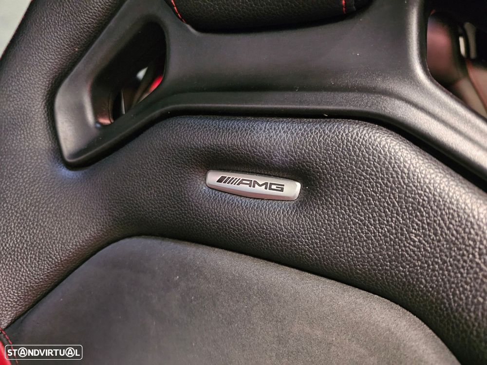 Mercedes-Benz GLA 45 AMG 4Matic Speedshift 7G-DCT - 24