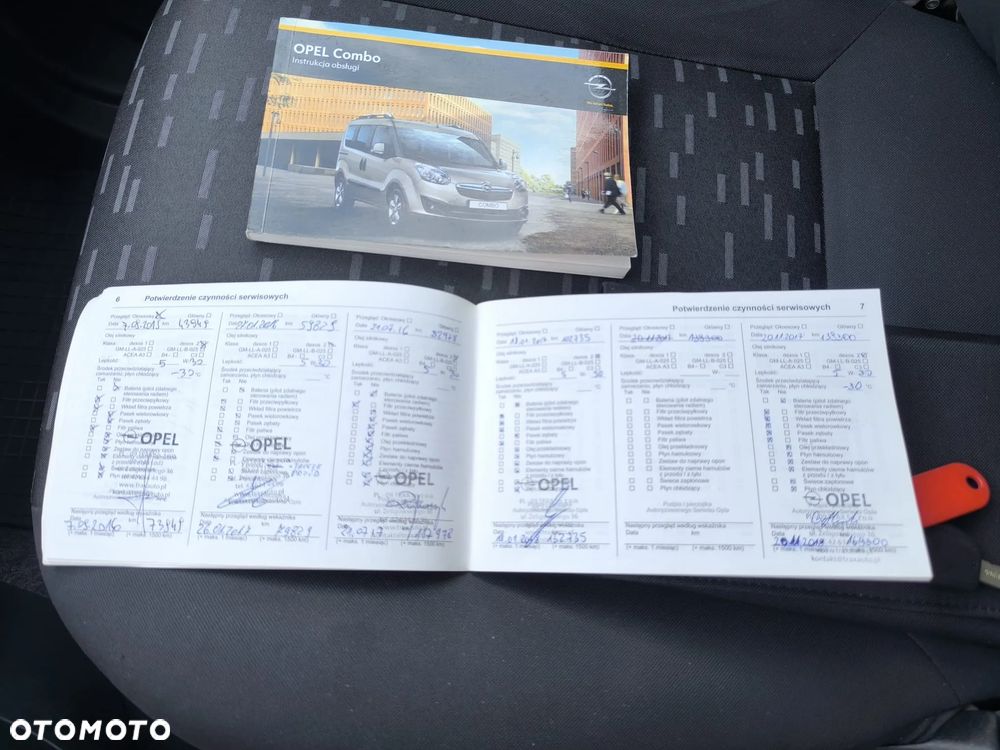 Opel Combo 1.6 CDTI Cosmo - 34