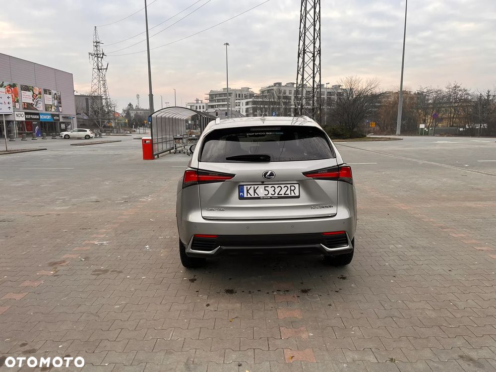 Lexus NX 300h Prestige AWD - 3