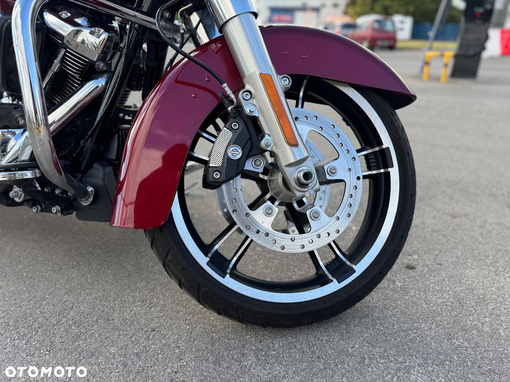 Harley-Davidson Touring Street Glide - 12