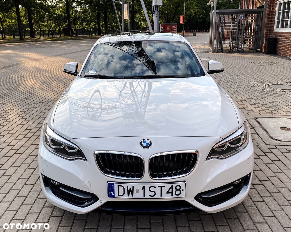 BMW Seria 2 220d Sport Line - 2