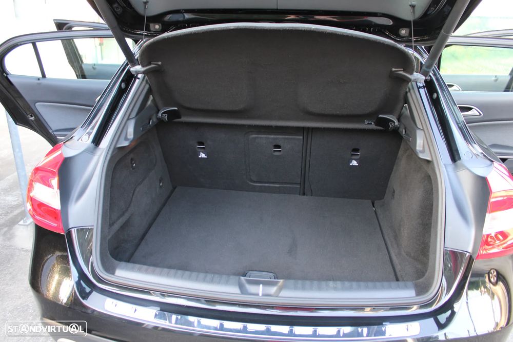 Mercedes-Benz GLA 180 d 7G-DCT Urban - 50