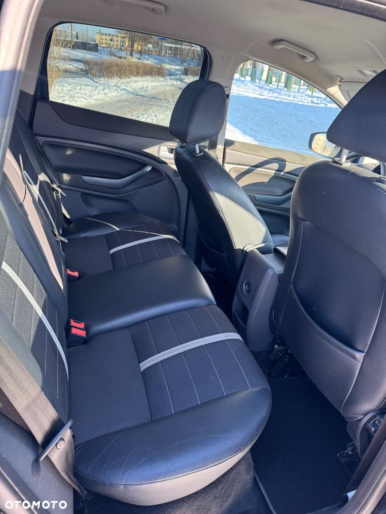 Ford Kuga 2.0 TDCi 4x4 Individual - 6