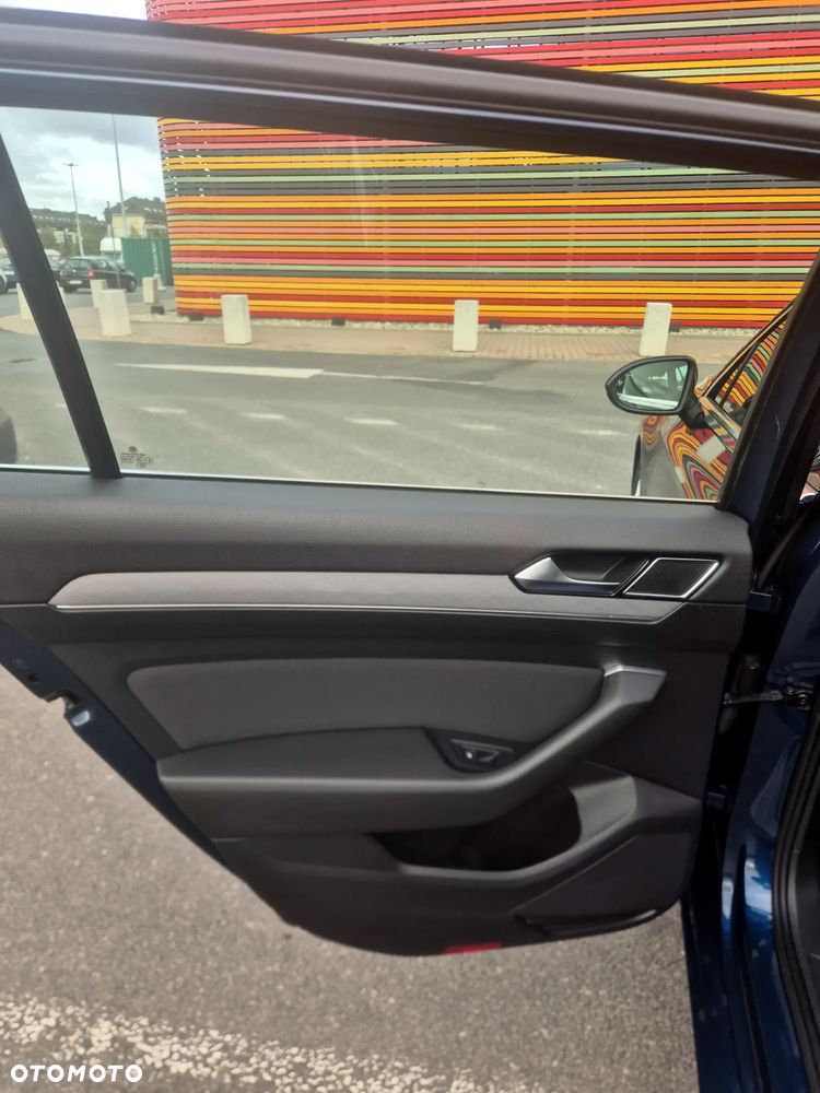 Volkswagen Passat Variant 2.0 TDI EVO Business DSG - 19