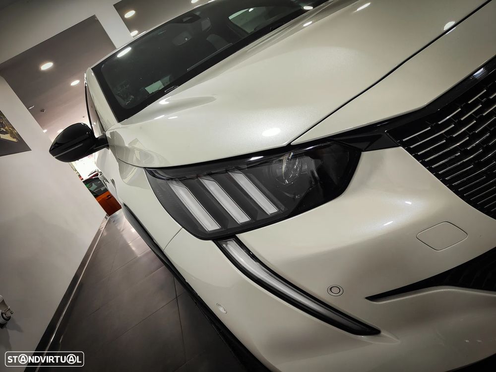 Peugeot 208 1.2 PureTech GT Line - 9