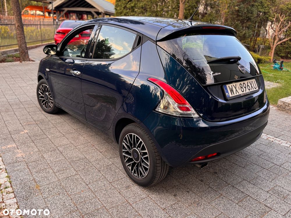 Lancia Ypsilon - 14