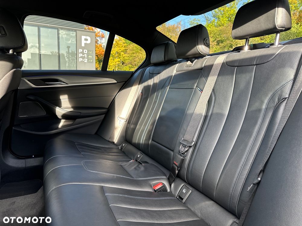 BMW Seria 5 520d xDrive M Sport sport - 29