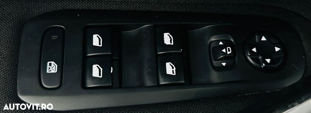 Peugeot 308 e-HDi 115 Stop & Start Allure - 11