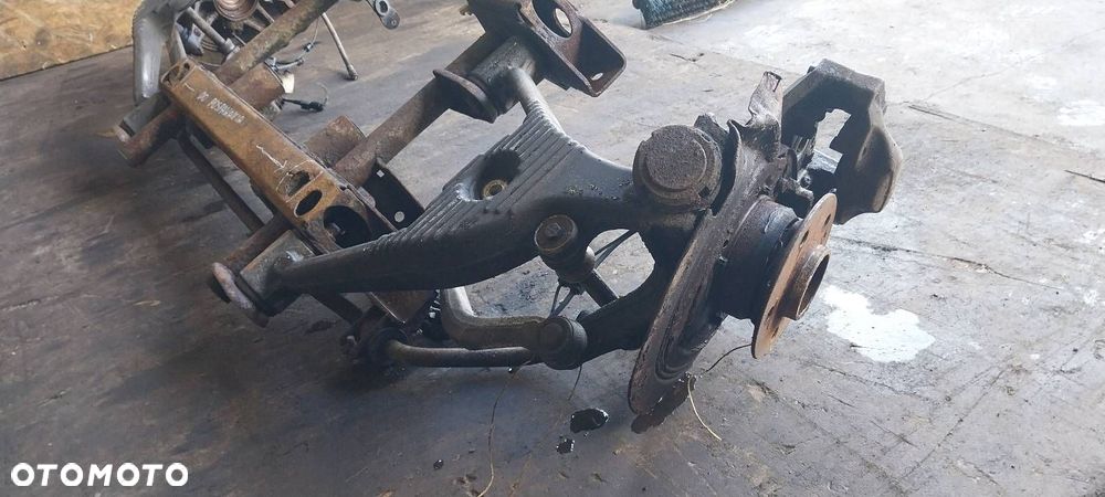 KOMPLETNE ZAWIESZENIE BELKA SANKI TYŁ WAHACZE ZWROTNICE MERCEDES W163 ML - 5