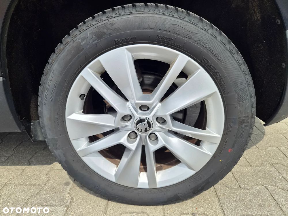 Skoda Karoq 1.5 TSI ACT 4x2 Ambition - 24