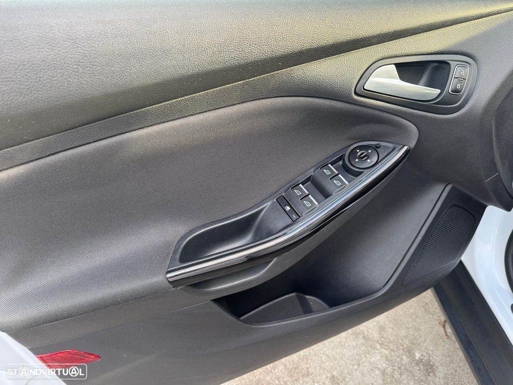 Ford Focus 1.0 EcoBoost S&S Aut. Trend - 2