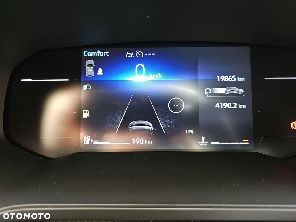Renault Captur - 22