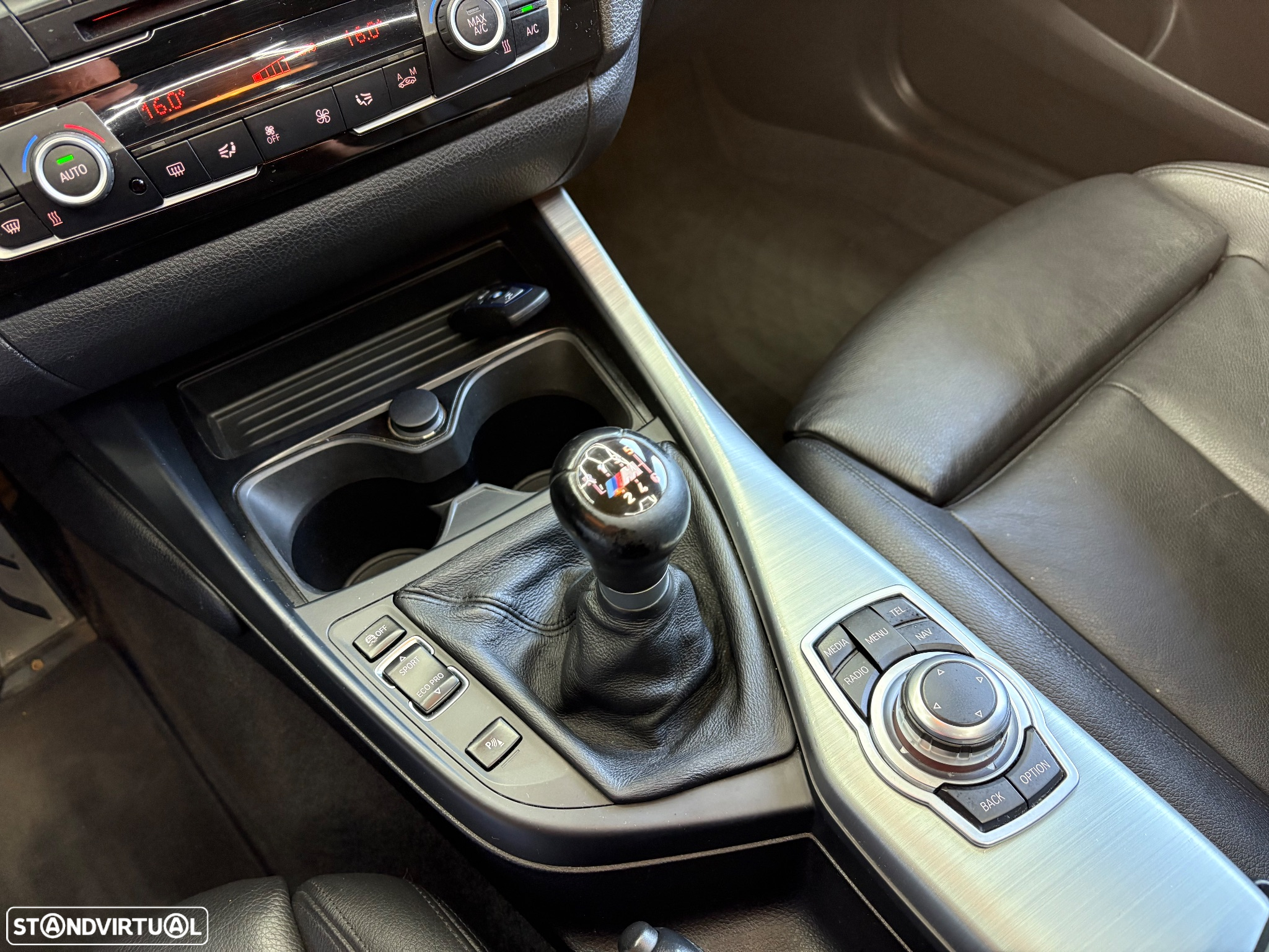 BMW 120 d Pack M - 12