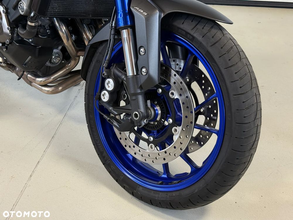 Yamaha MT - 24