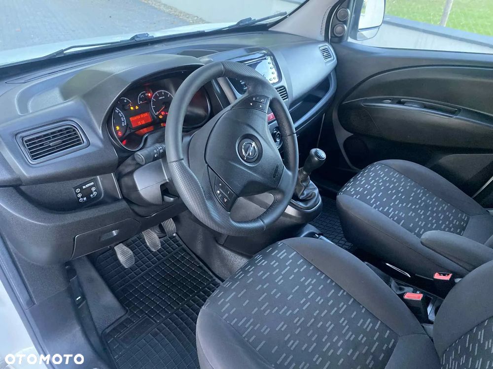 Opel Combo - 9