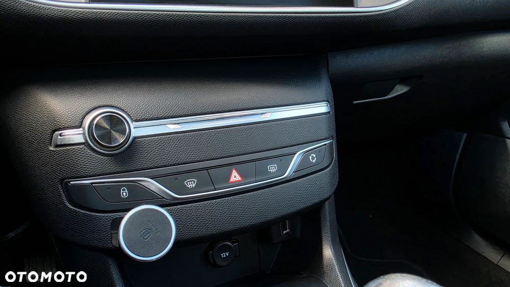 Peugeot 308 1.5 BlueHDi Allure S&S - 34