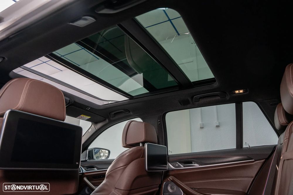 BMW M550d xDrive Auto - 34