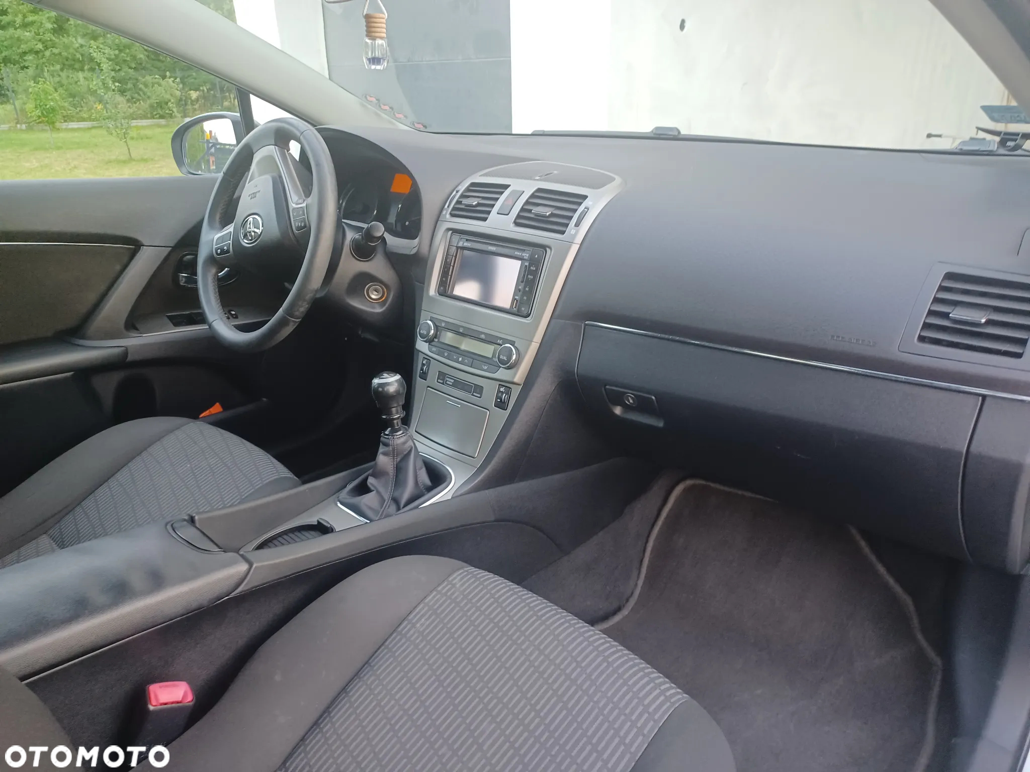 Toyota Avensis 1.8 Sol NAVI - 3
