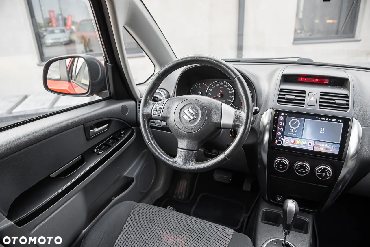 Suzuki SX4 1.6 Premium - 23