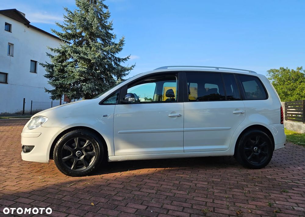 Volkswagen Touran 2.0 TDI DPF R-Line Edition - 9