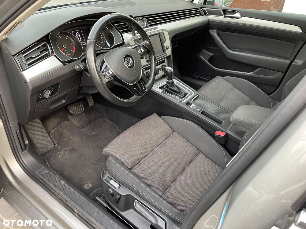 Volkswagen Passat 2.0 TDI SCR (BlueMotion Technology) DSG Comfortline - 2