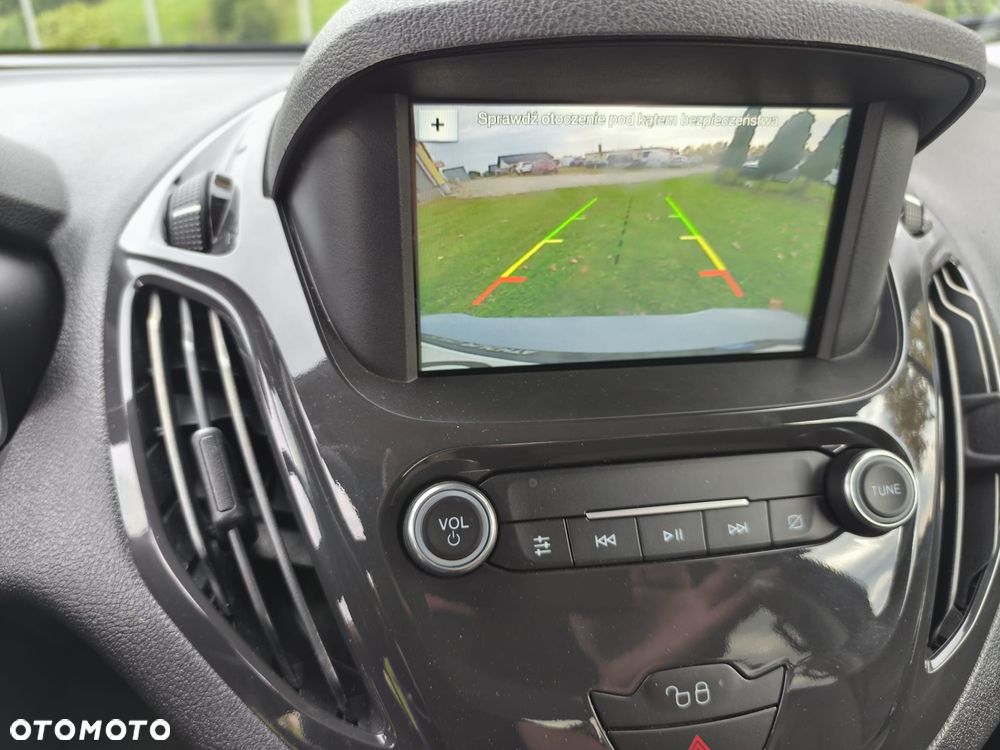 Ford Tourneo Courier - 17