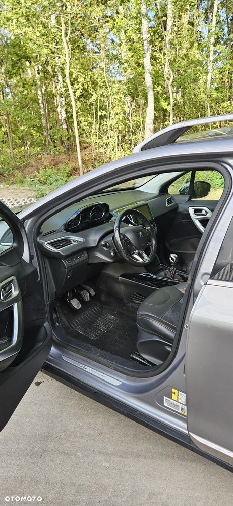 Peugeot 2008 BlueHDi FAP 120 STOP & START Crossway - 4