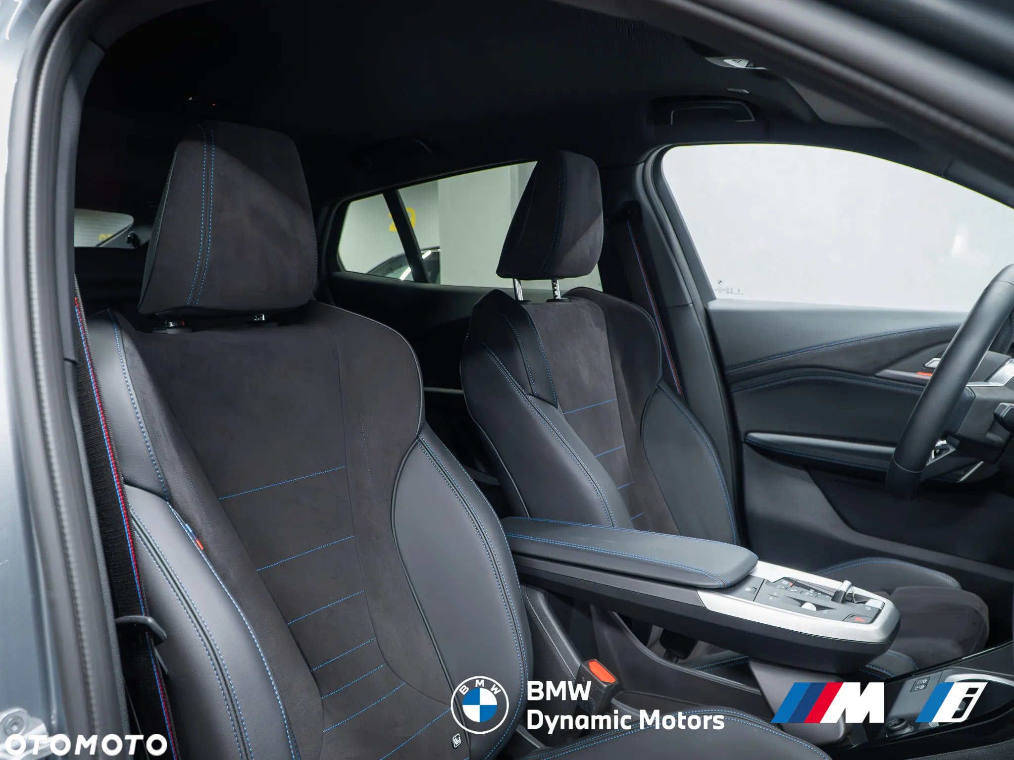 BMW iX2 eDrive20 - 23