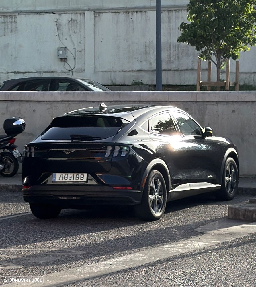 Ford Mustang Mach-E Alargada - 13